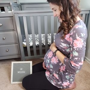 Grey Floral 3/4th Sleeve Maternity Tunic